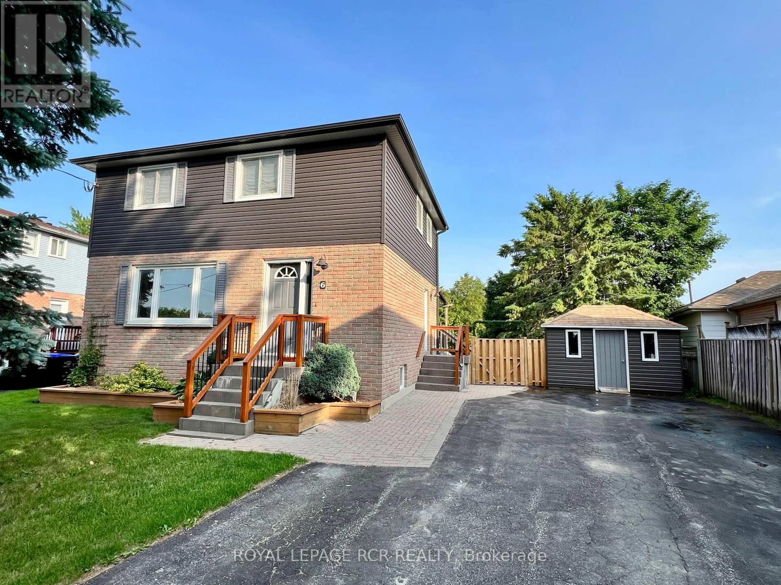 6 Buce Ave, Bradford West Gwillimbury, ON L3Z 2C4