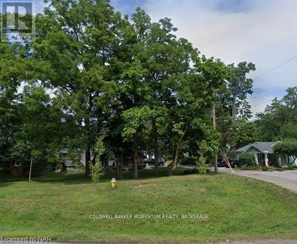 10 Betts Ave #a, Grimsby, ON L3M 2S6