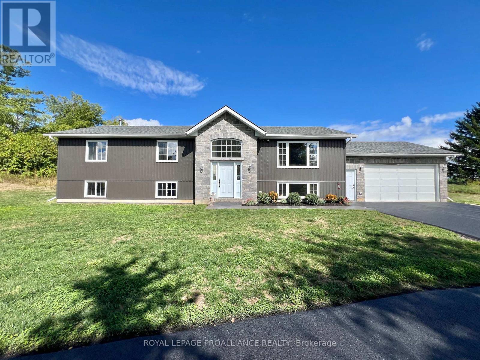 426 Free Rd, Quinte West, ON K0K 2C0