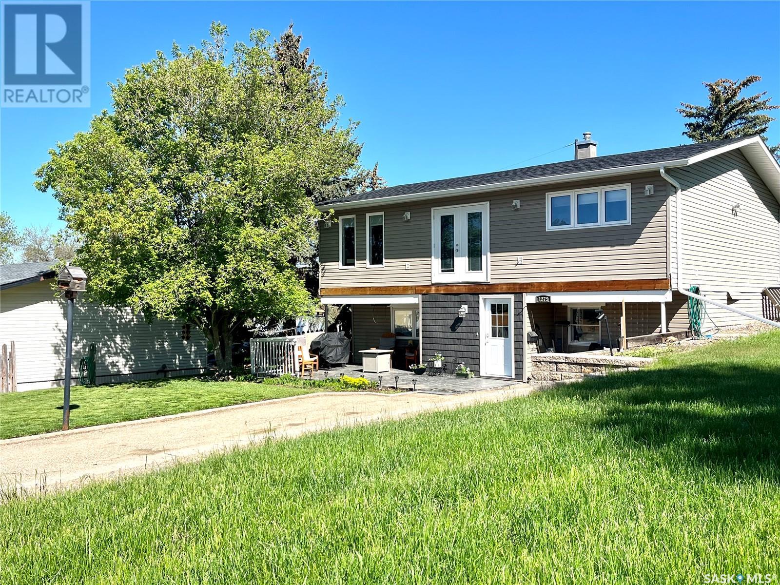 1275 Sidney St E, Swift Current, SK S9H 1V1