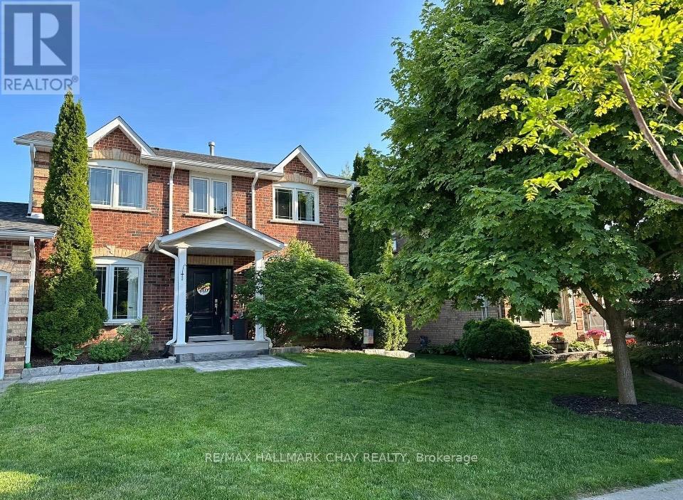 11 Heritage Rd, Innisfil, ON L0L 1L0