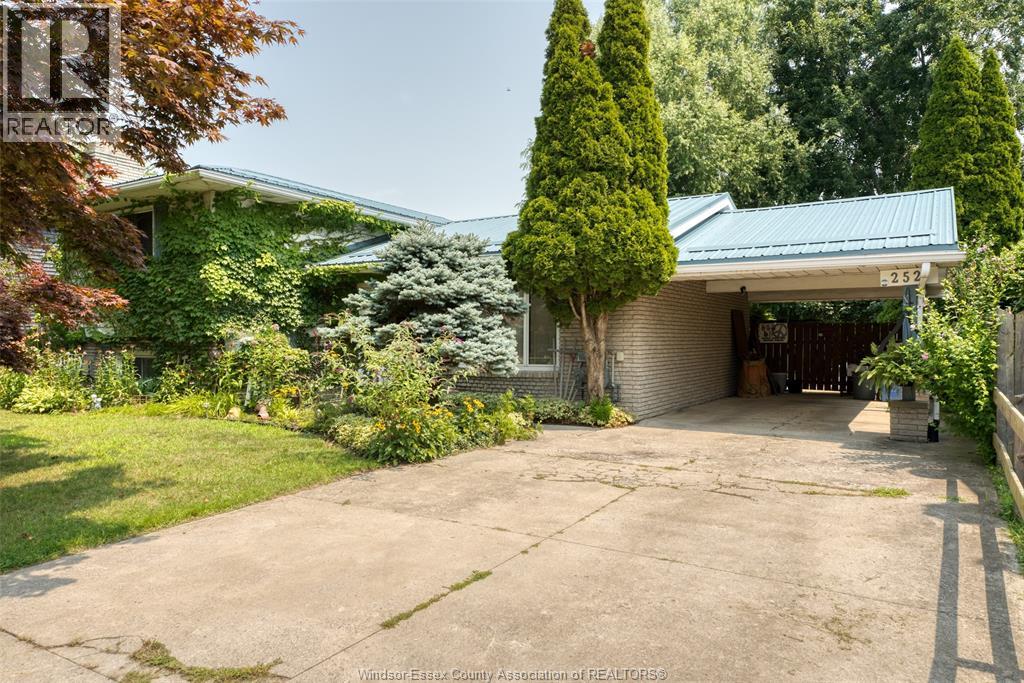 252 Arthur, Essex, ON N0R 1G0