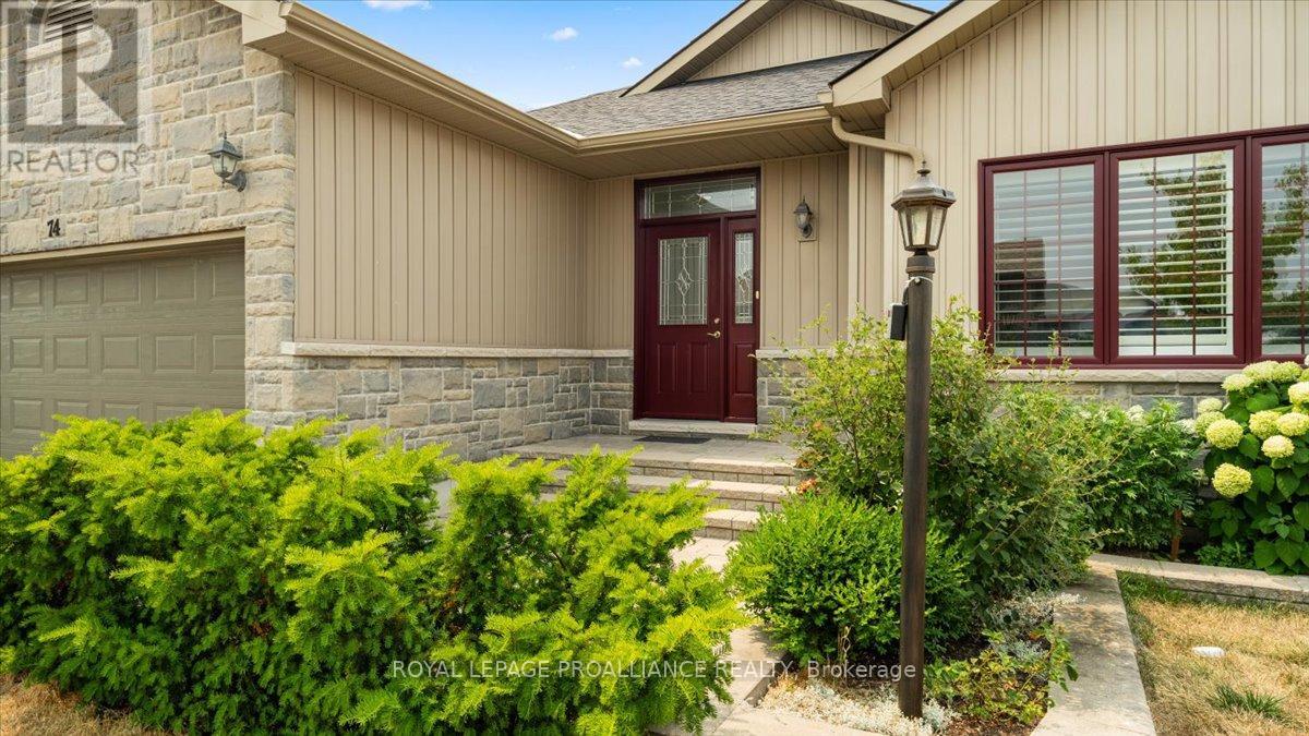 74 Dorchester Dr, Prince Edward County Wellington, ON K0K 3L0