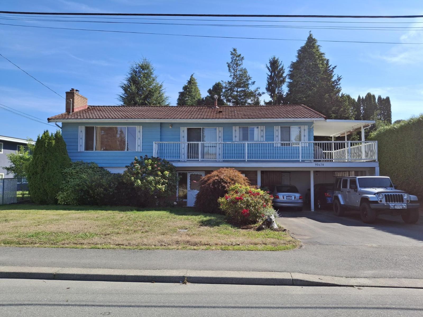 32678 Bevan Ave, Abbotsford, BC V2T 1G6