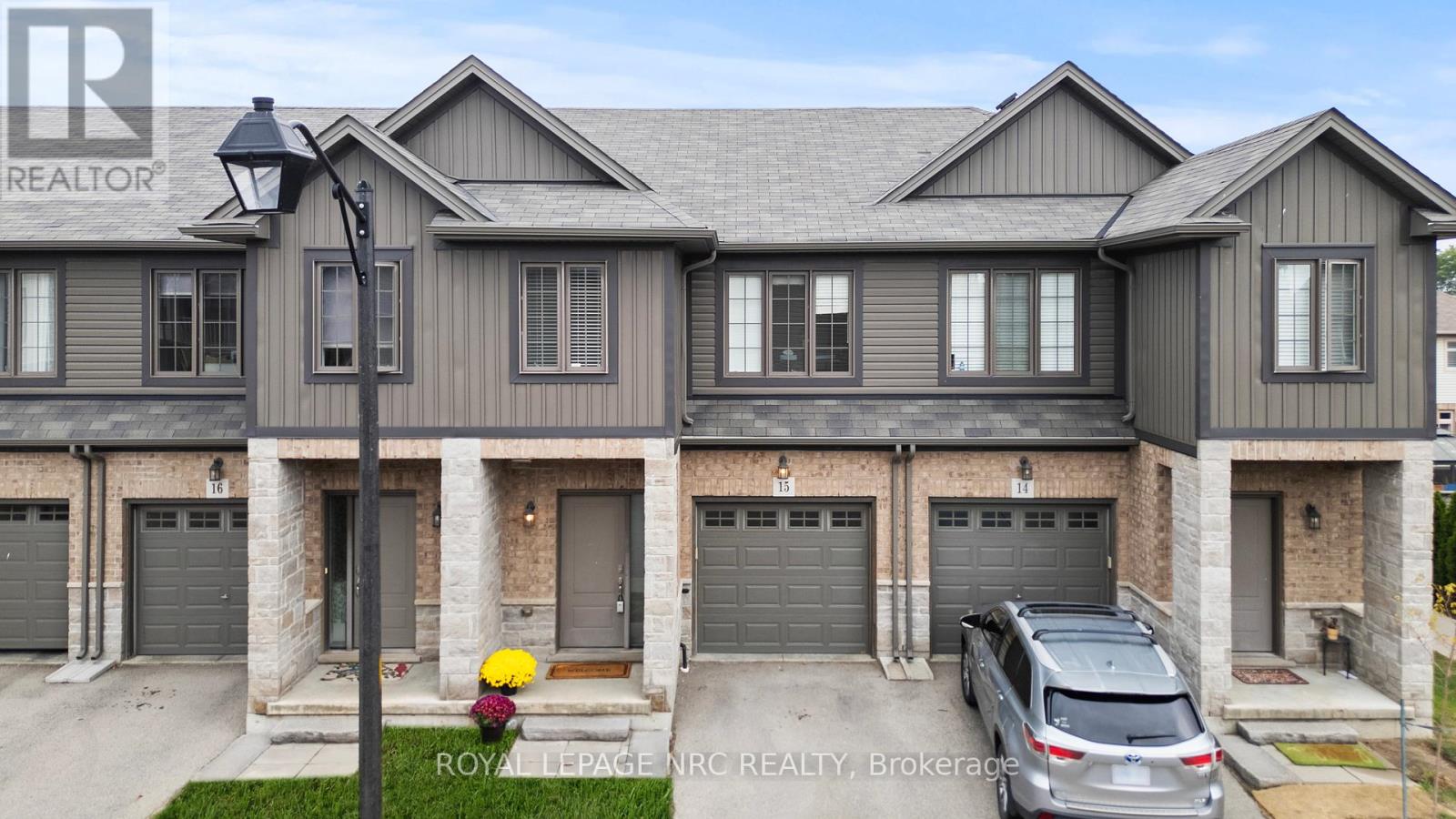 15 377 Glancaster Rd, Hamilton, ON L9G 0G4