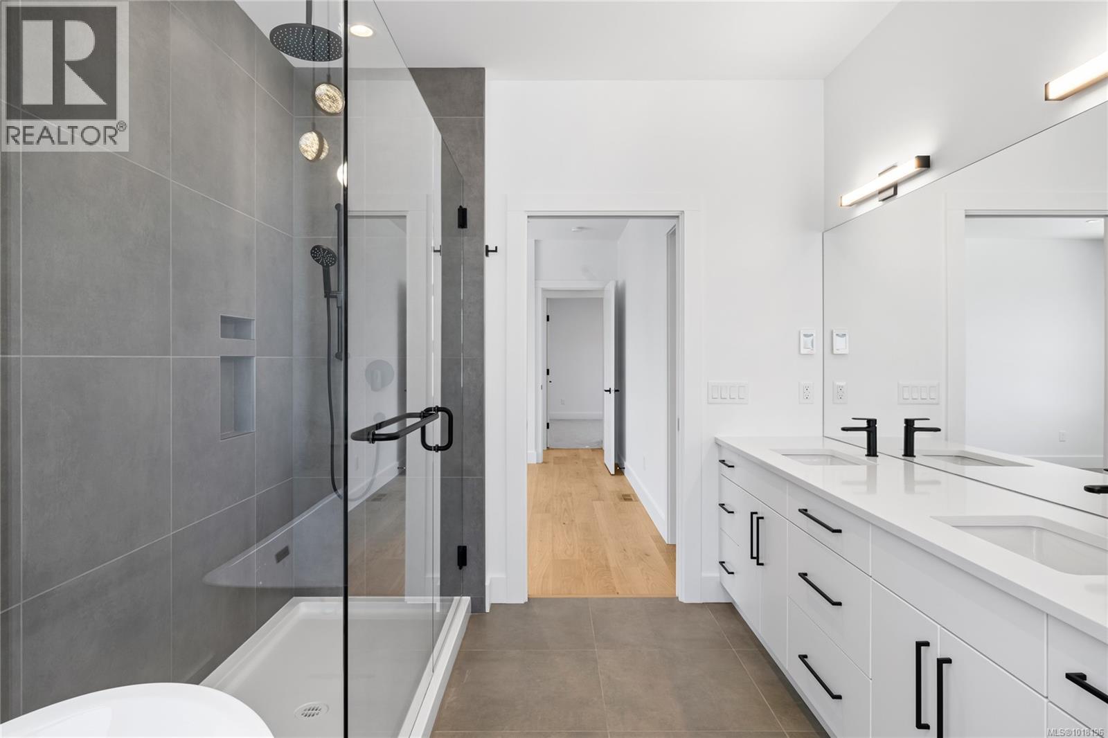 122 Bray Rd, Nanaimo, BC V9T 0J8