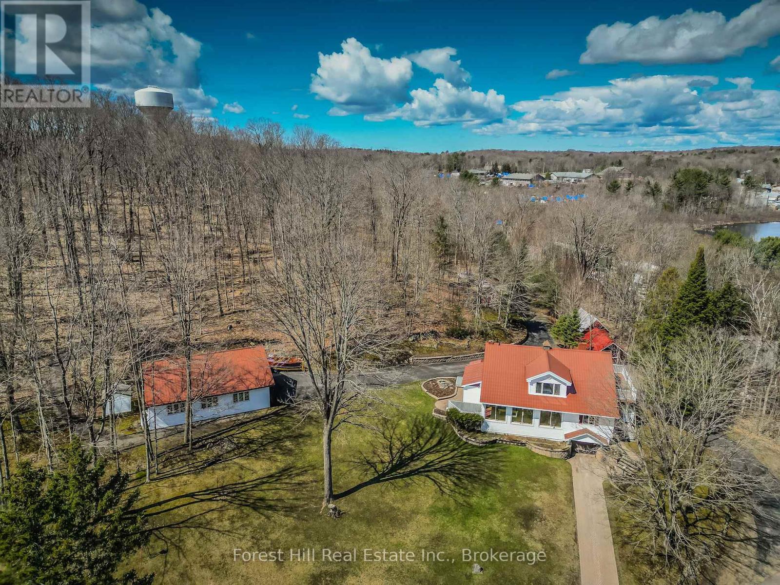 53 Todholm Dr, Muskoka Lakes, ON P0B 1J0