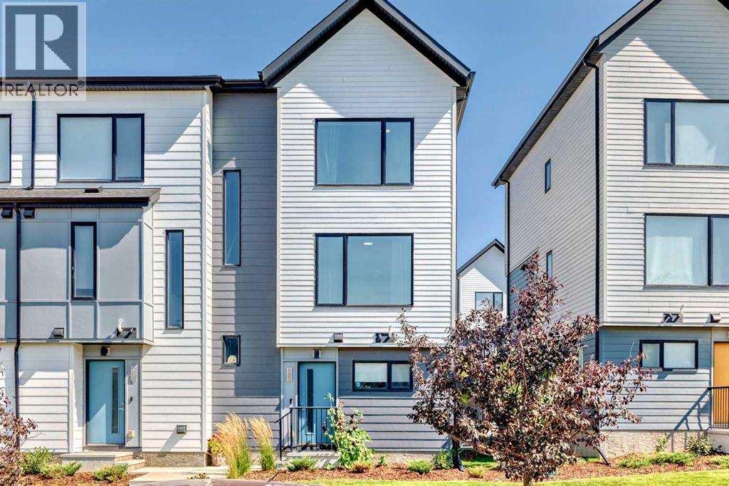 605 Evanston Link NW, Calgary, AB T3P 1S2