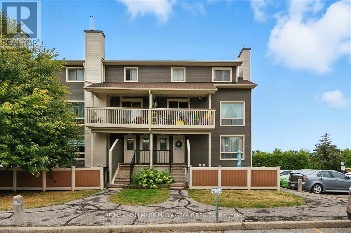 81 Unit 758 St Andre Dr #a, Ottawa, ON K1C 4S4