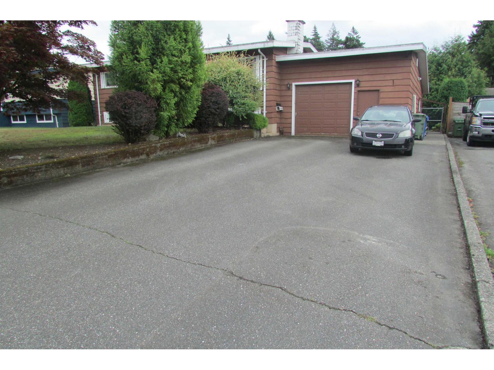 34494 York Ave, Abbotsford, BC V2S 2W9