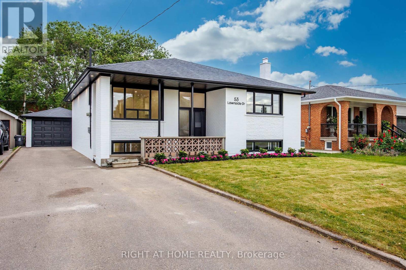 53 Lawnside Dr, Toronto, ON M6L 1Z4