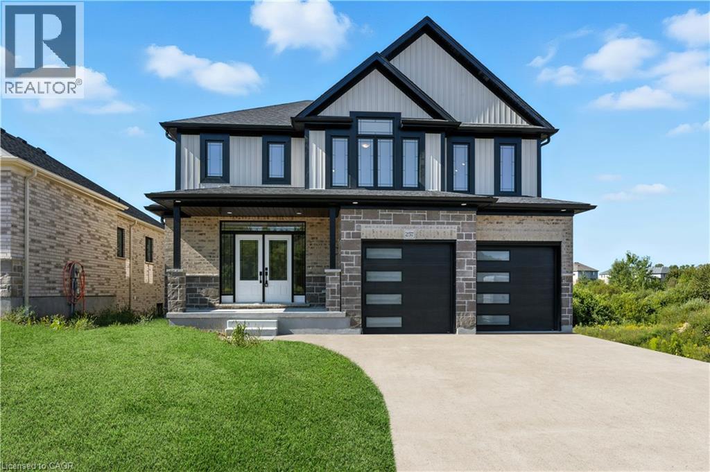 257 Ladyslipper Dr, Waterloo, ON N2V 0C3