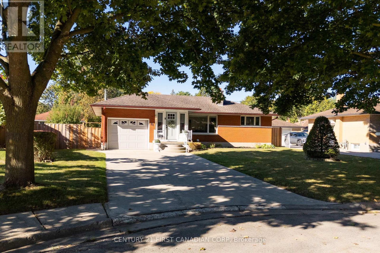 21 Marbenor Cres, London, ON N5W 1T4