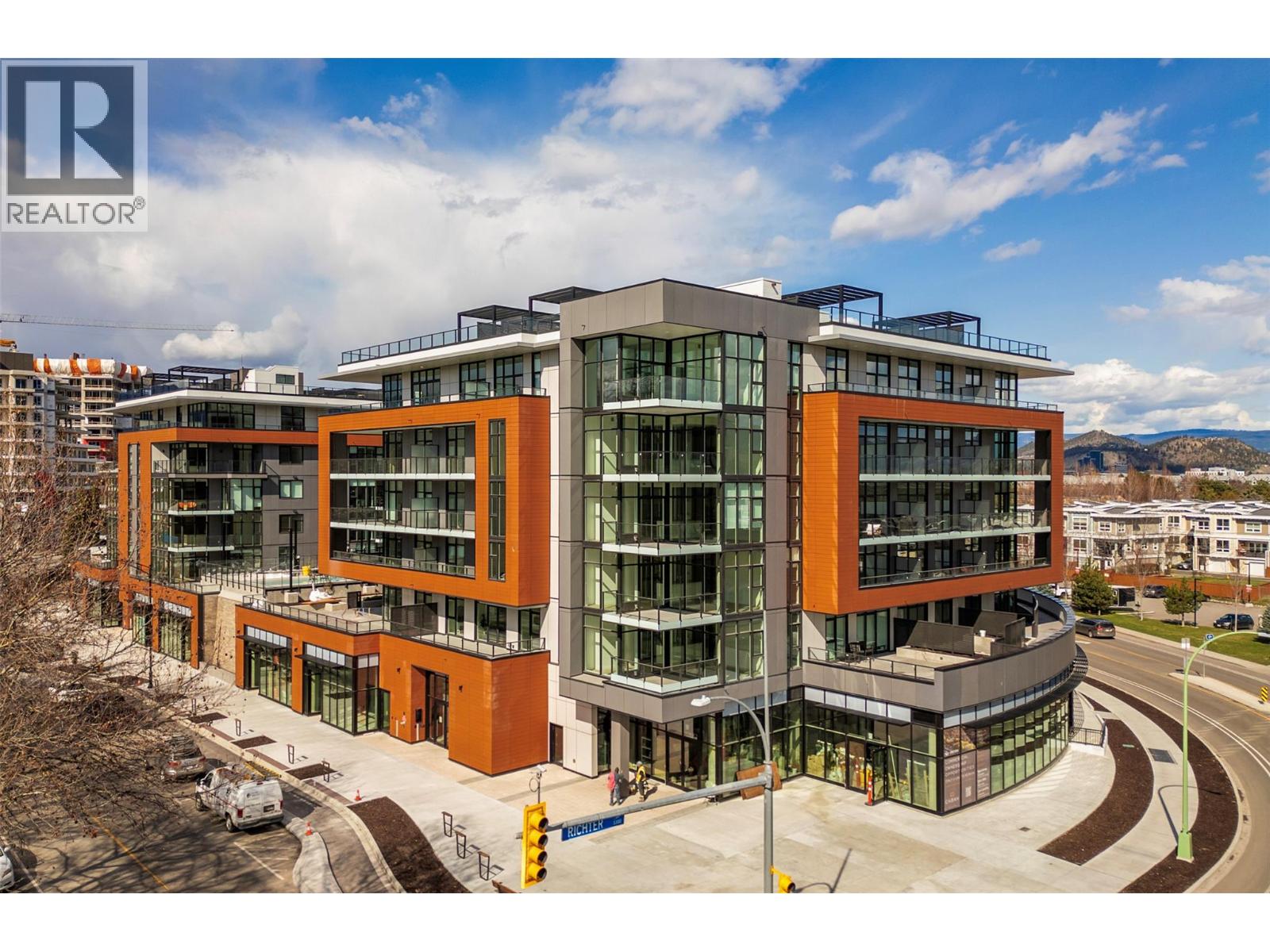 3409 Lakeshore Road Unit 507, Kelowna, BC V1W 3S9