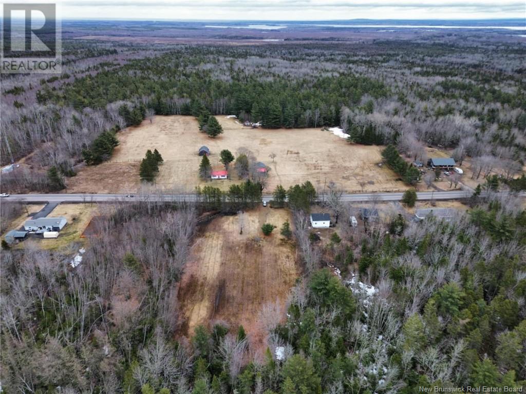 1211 Pleasant Dr, Minto, NB E4B 2V8