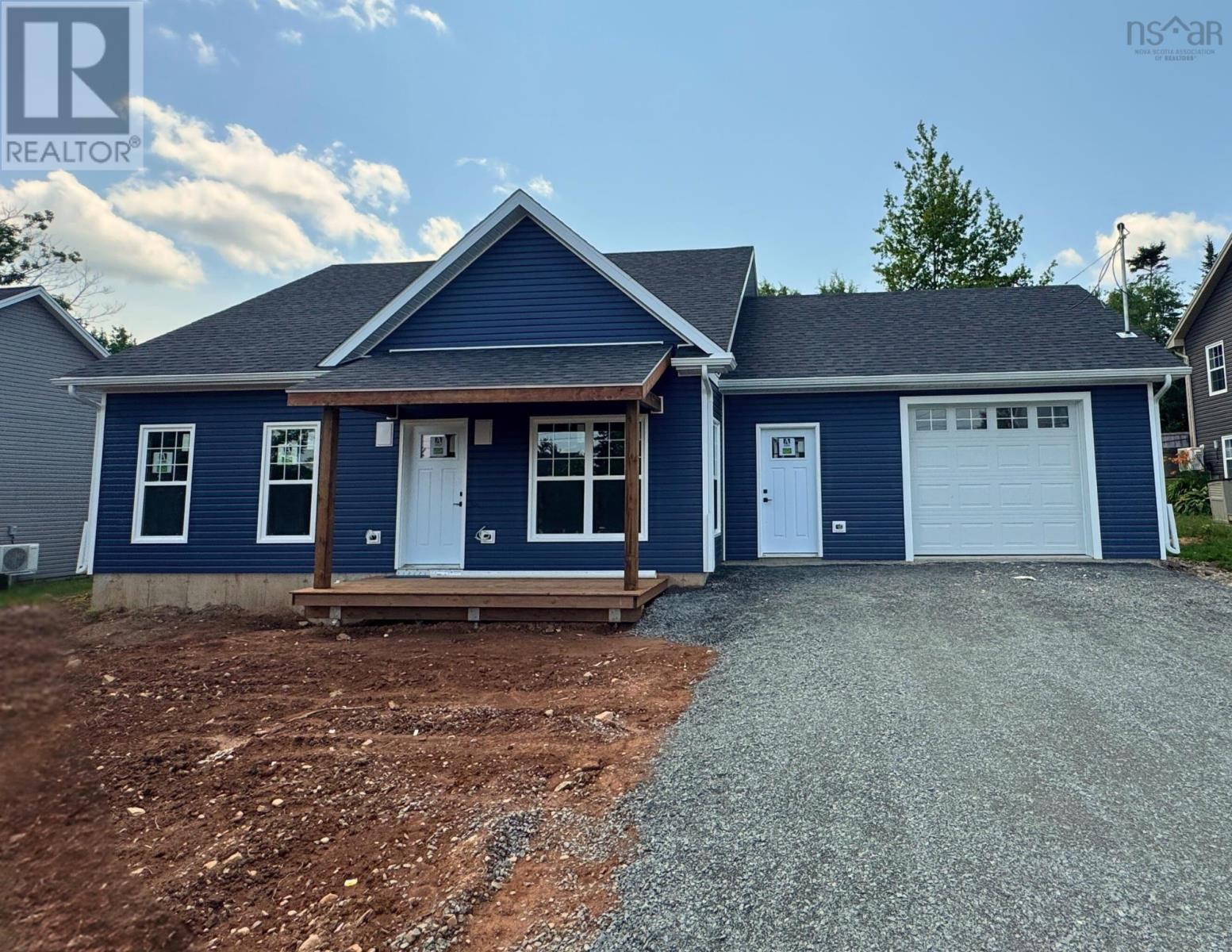 149 Halewood Dr, Falmouth, NS B0P 1P0