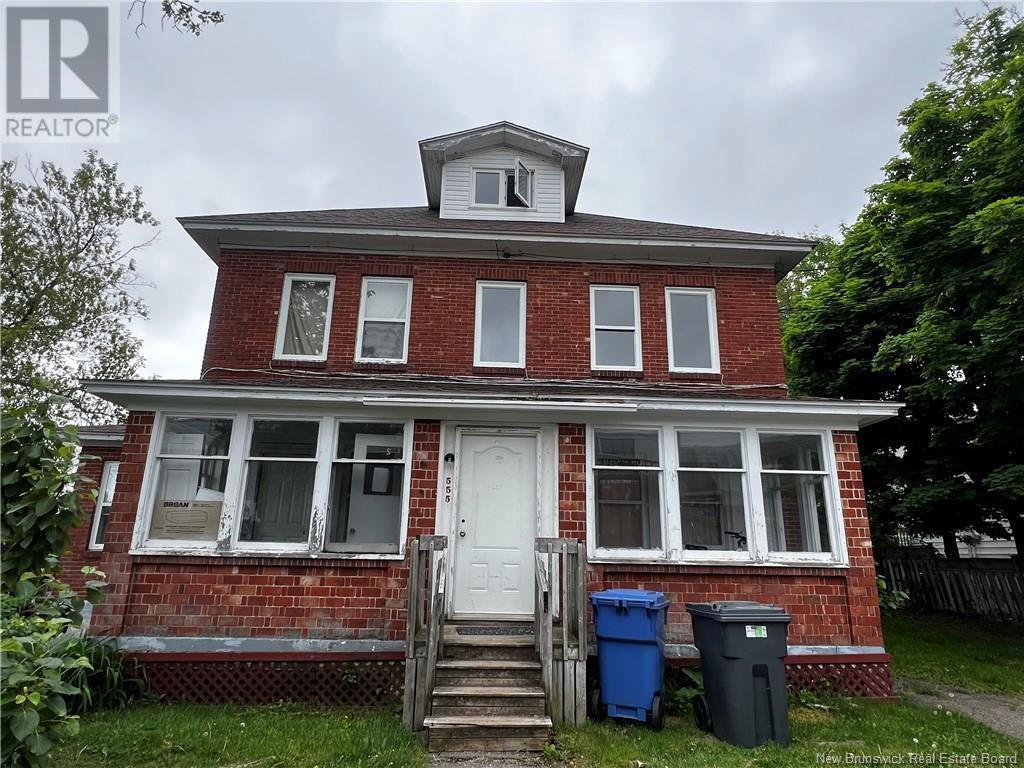 555 Duke, Bathurst, NB E2A 2X6