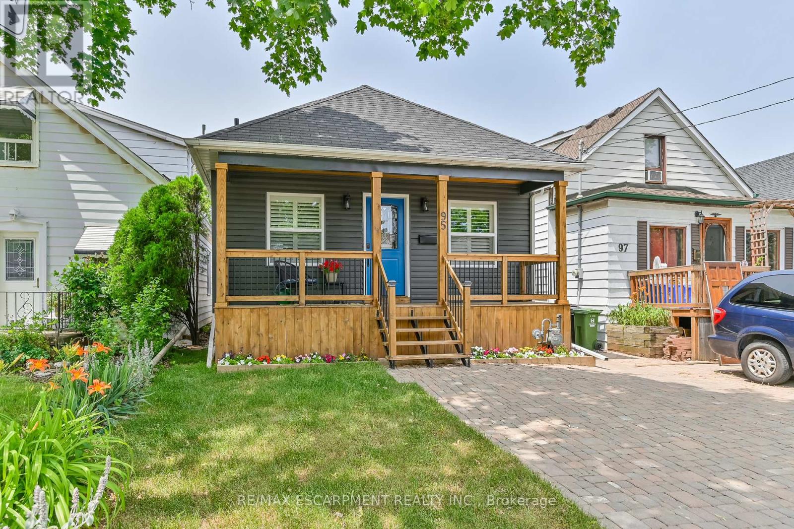 95 Houghton Ave N, Hamilton, ON L8H 4L5