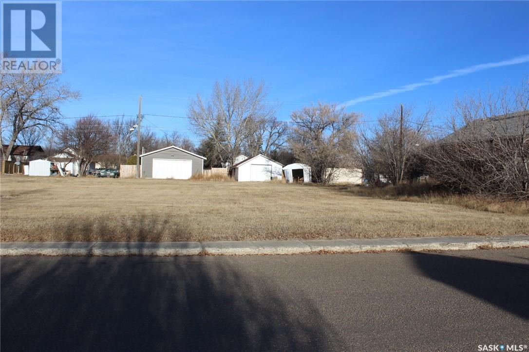 253 2 Avenue East, Shaunavon, SK S0N 2M0