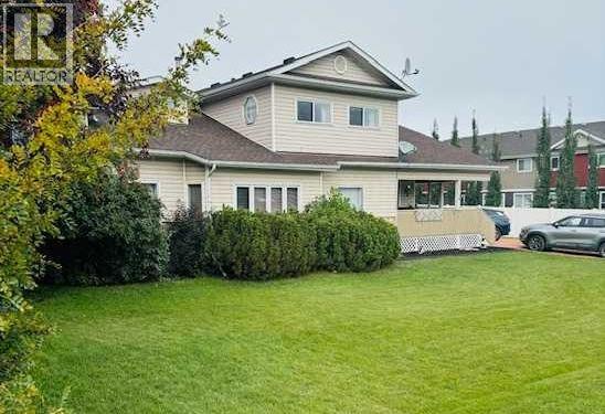 4718 College Ave, Lacombe, AB T4L 1Z1