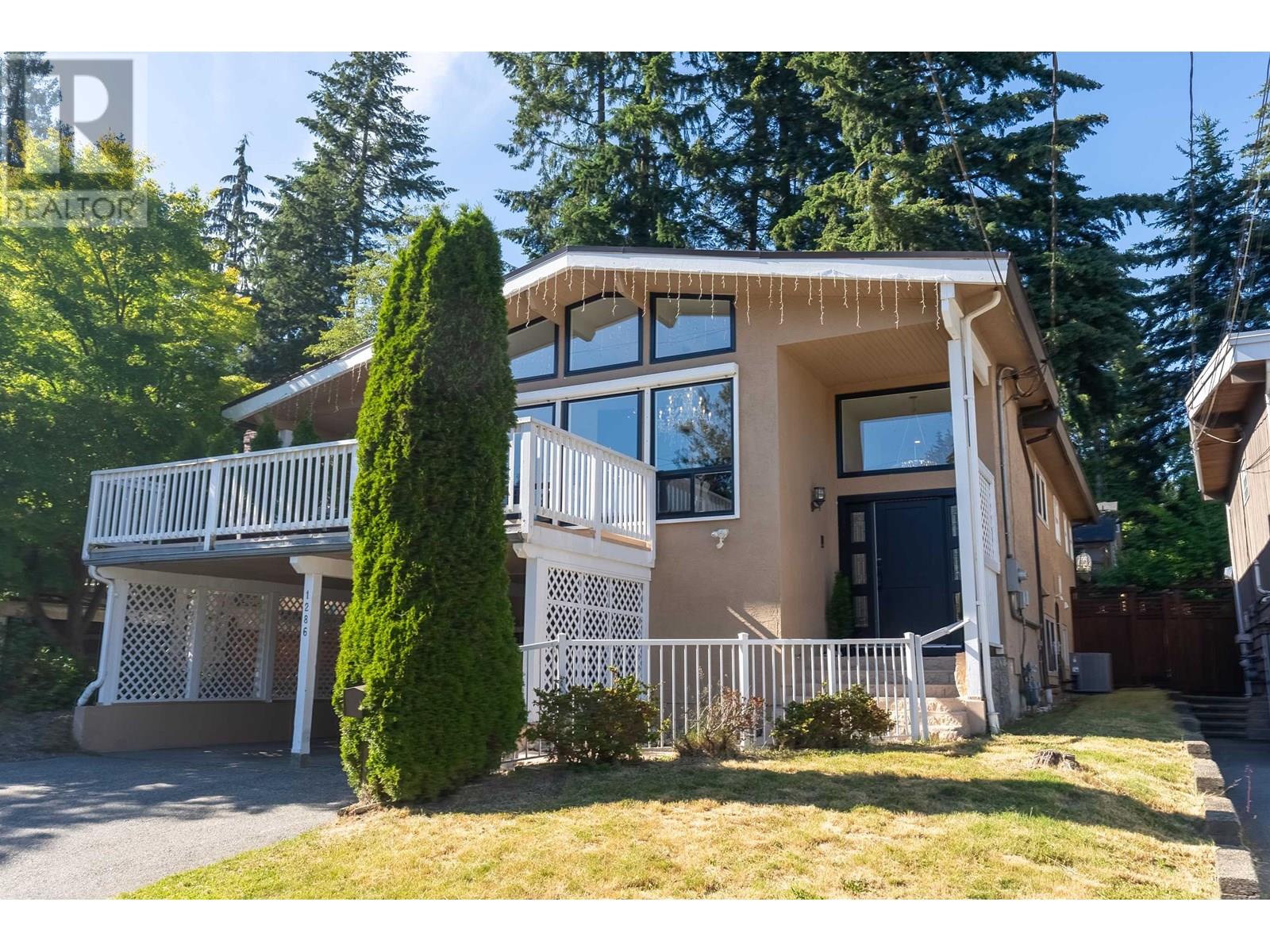 1286 Wellington Dr, North Vancouver, BC V7K 1L2