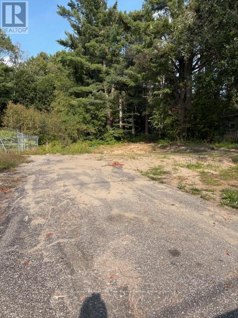 379 Manitoba St, Bracebridge, ON P1L 2C6