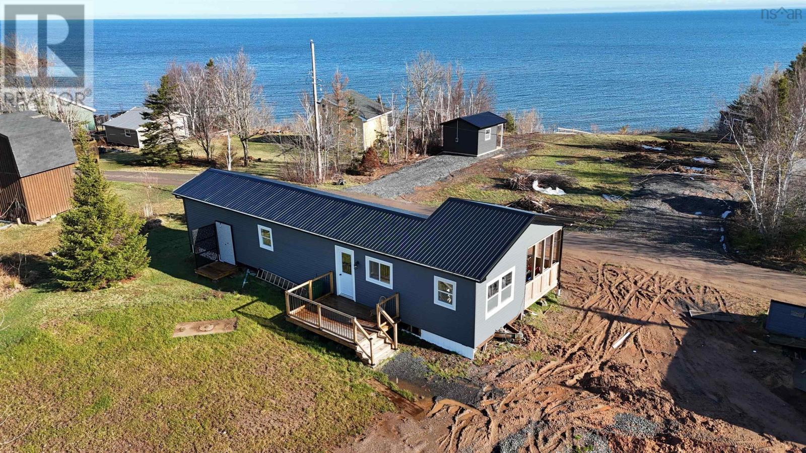 124 Red Cliff Dr, Seafoam, NS B0K 1H0