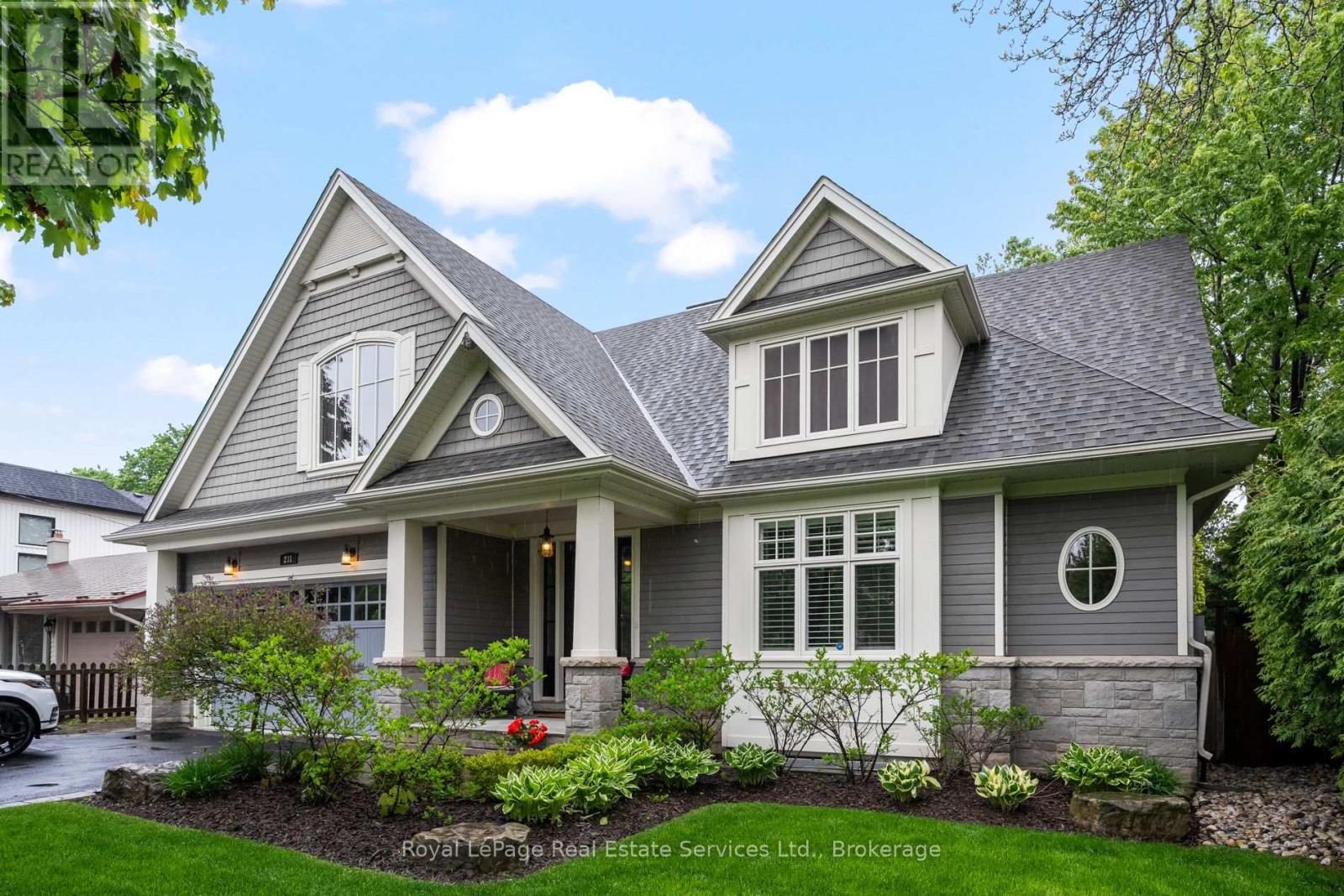 231 Cherryhill Rd, Oakville, ON L6L 3E3