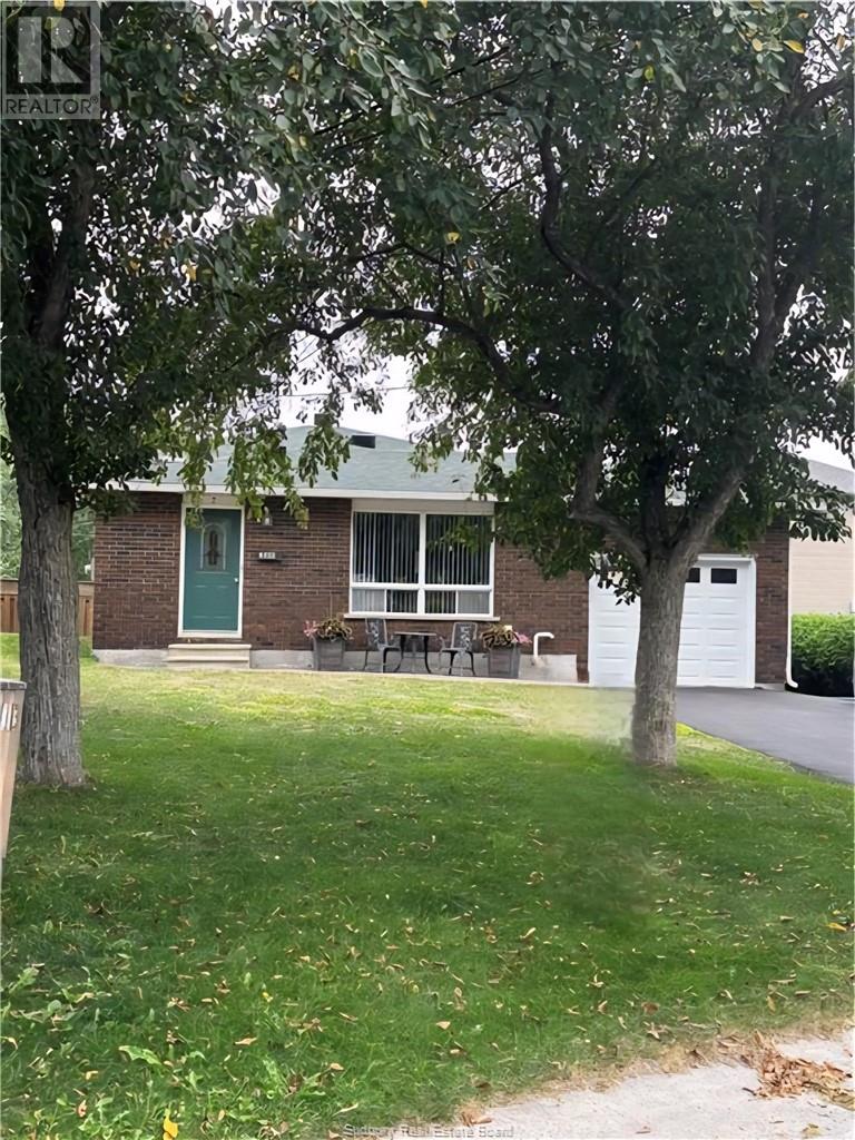 2509 Dorsett Dr, Greater Sudbury, ON P3B 4A3