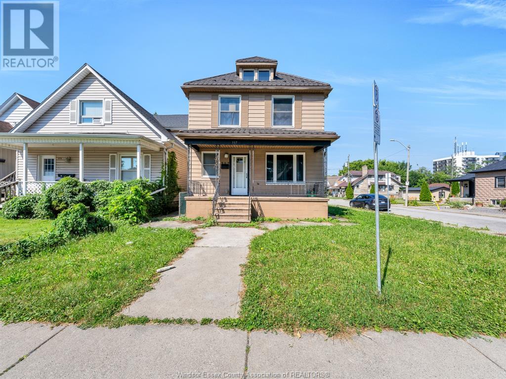 317 Pierre Ave, Windsor, ON N9A 2J7