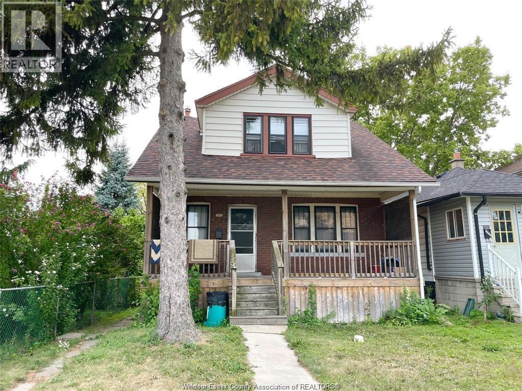 1577 Moy, Windsor, ON N8X 1J4