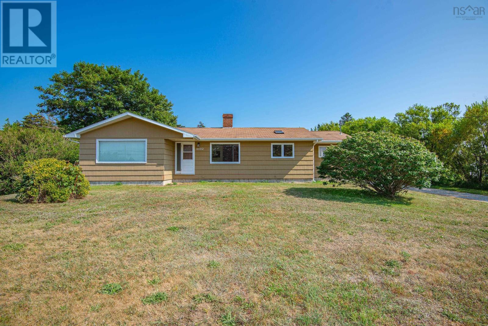 8402 Highway 1, Meteghan, NS B0W 2J0