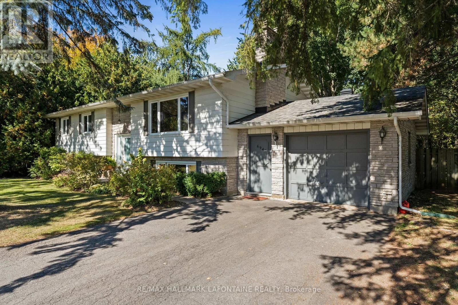 6941 Sunset Blvd, Ottawa, ON K4P 1C5