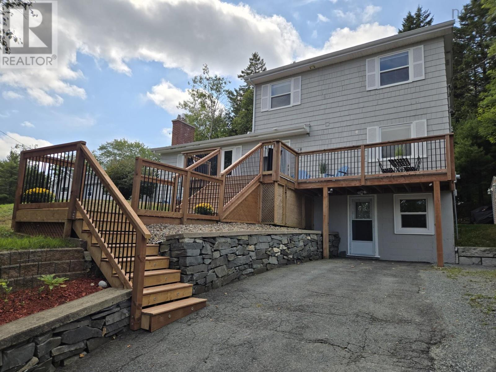 18 Martin Lake Dr, Lake Echo, NS B3E 1B1