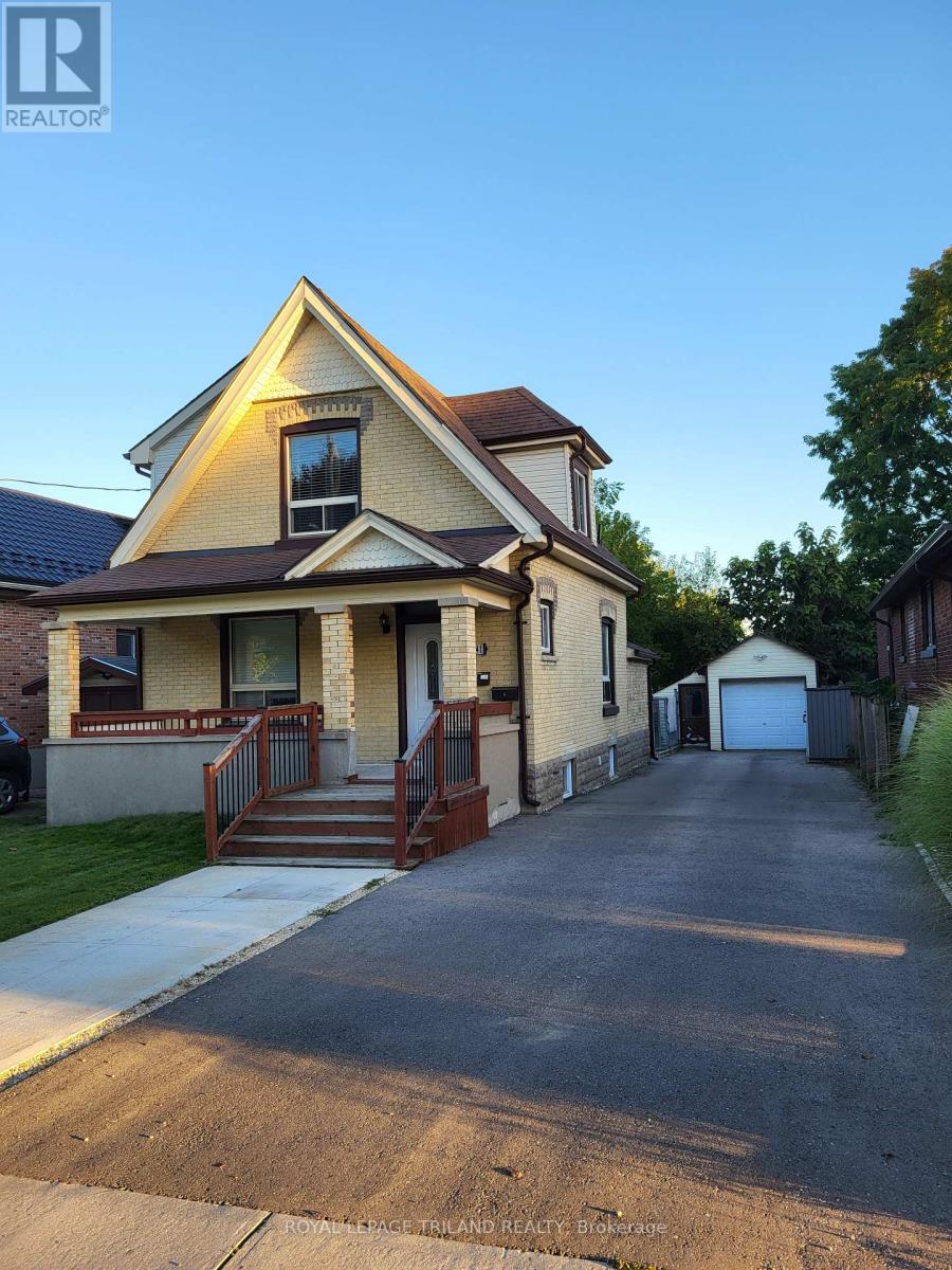 1241 York St, London, ON N5W 2V1