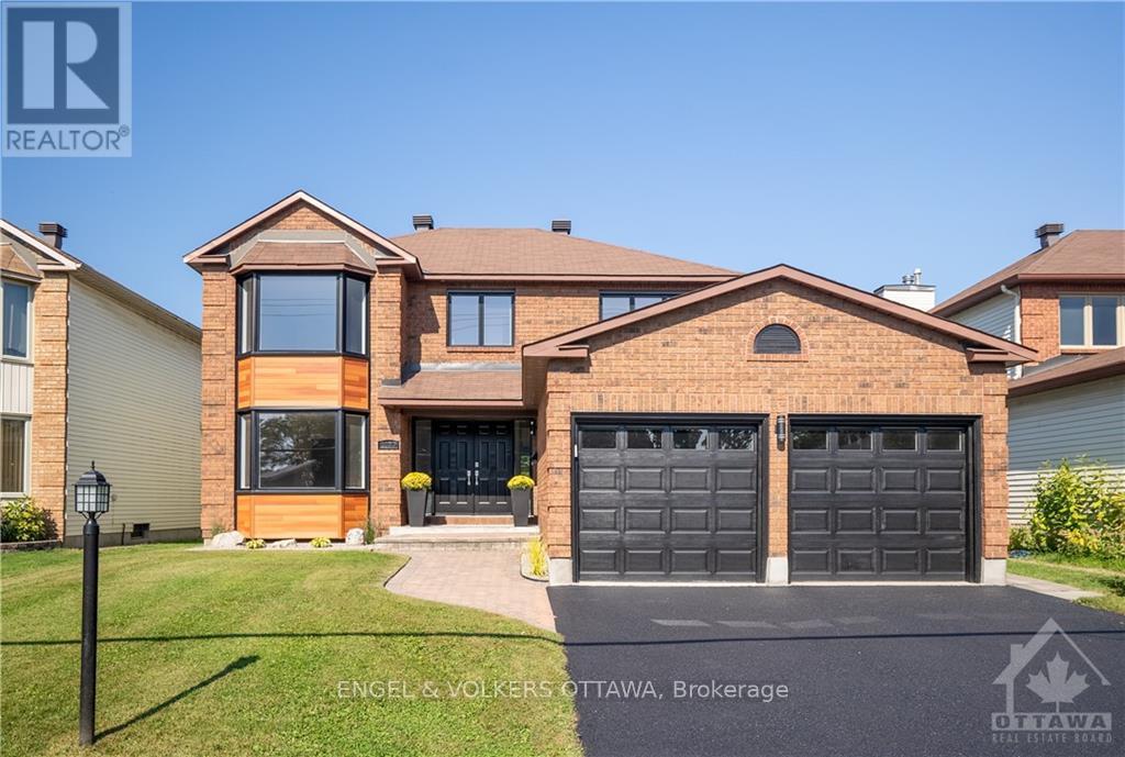 2177 Lenester Ave, Ottawa, ON K2A 4A9