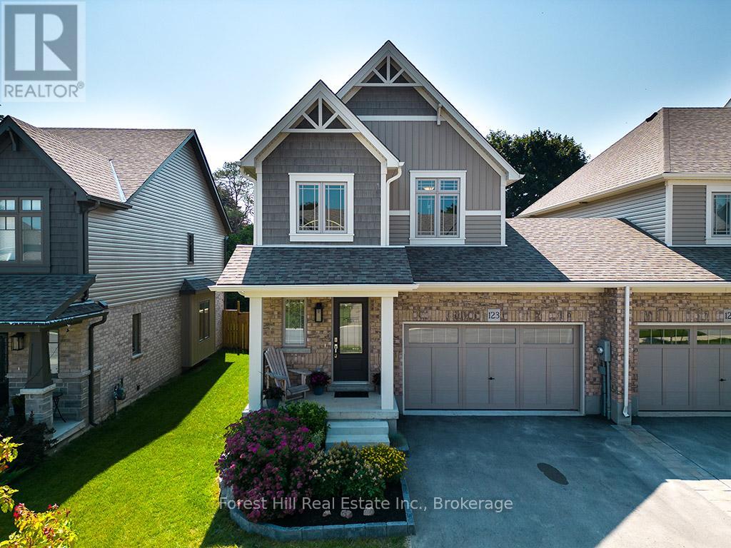 123 Mullin St, Grey Highlands, ON N0C 1H0