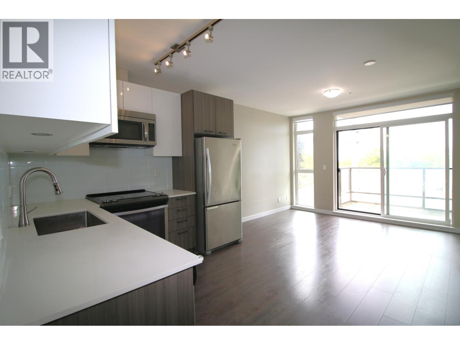 6555 Victoria Drive Unit 306, Vancouver, BC V5P 3X8