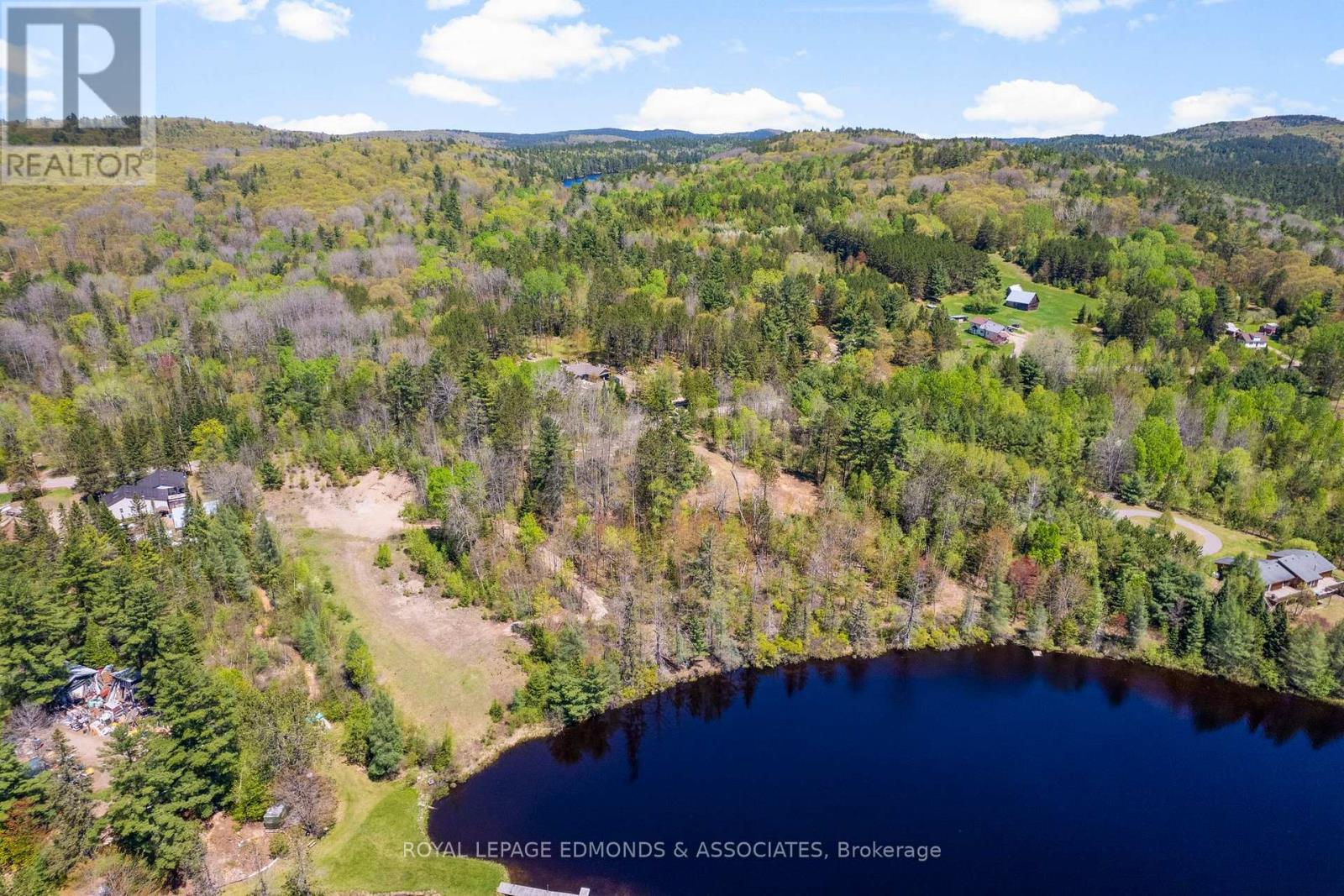 000 Old Barrys Bay Rd, Madawaska Valley, ON K0J 1B0