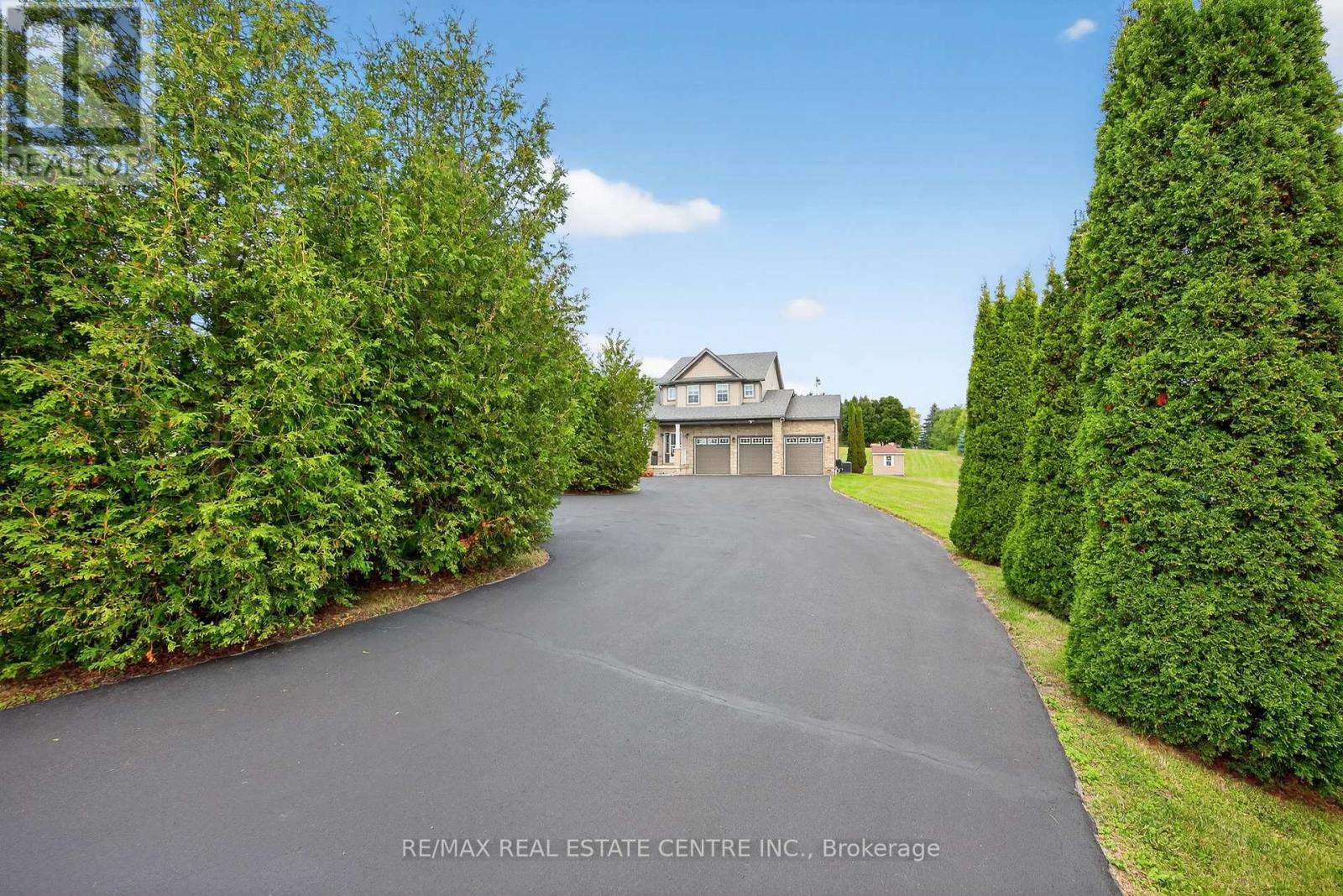 37 Woodland Dr, East Garafraxa, ON L9W 6B7