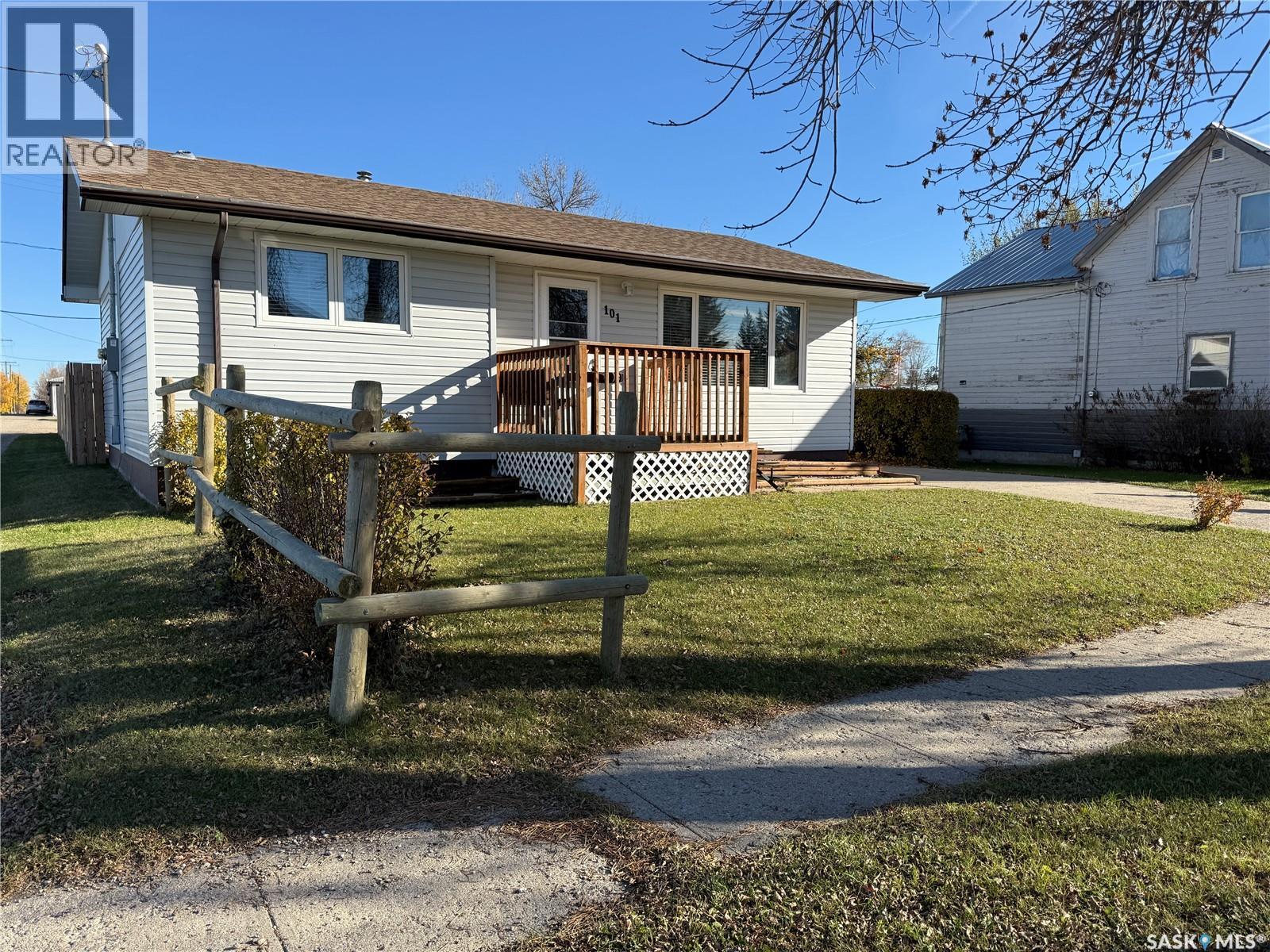 101 Young St, Neudorf, SK S0A 2T0