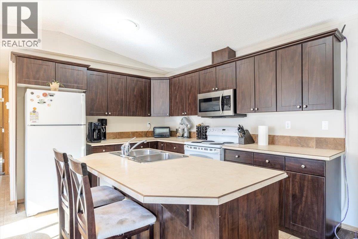 100 Aspen Drive Unit 6, Sparwood, BC V0B 2G0