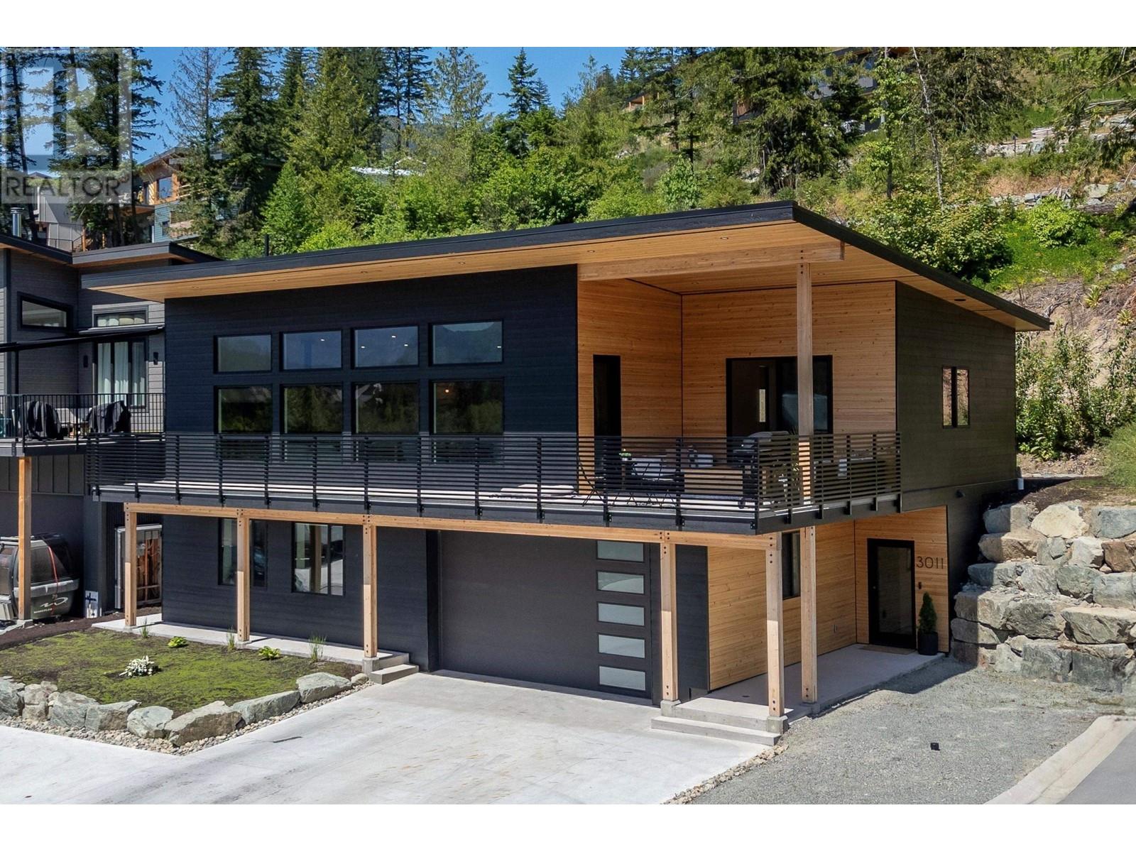 3011 Tenquille Pl, Pemberton, BC V0N 2L3