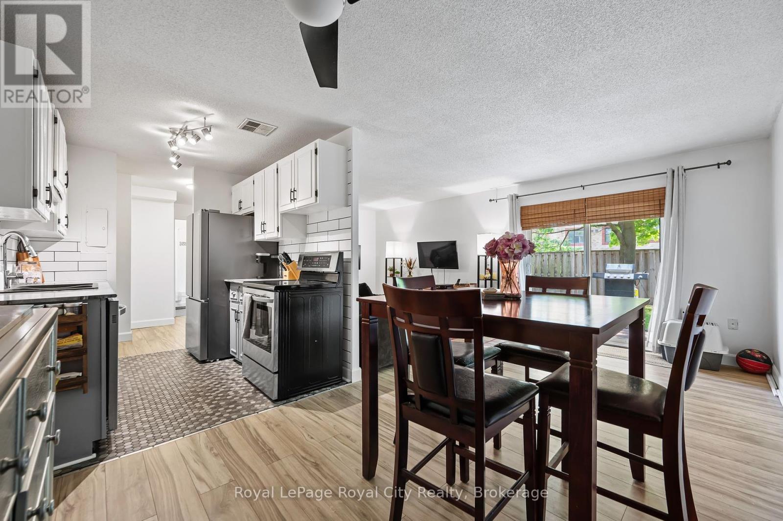 104 234 Willow Rd, Guelph, ON N1H 7C6