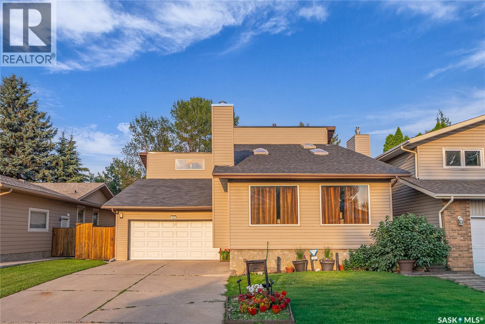 362 Costigan Cres, Saskatoon, SK S7J 3P3