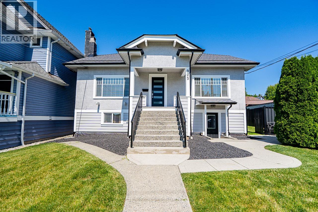 905 Edinburgh St, New Westminster, BC V3M 2V2