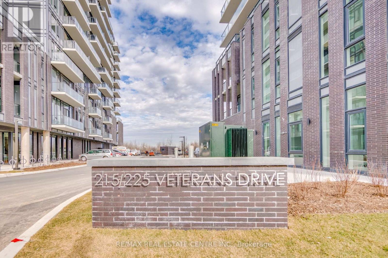 1207 225 Veterans Dr, Brampton, ON L7A 5L7