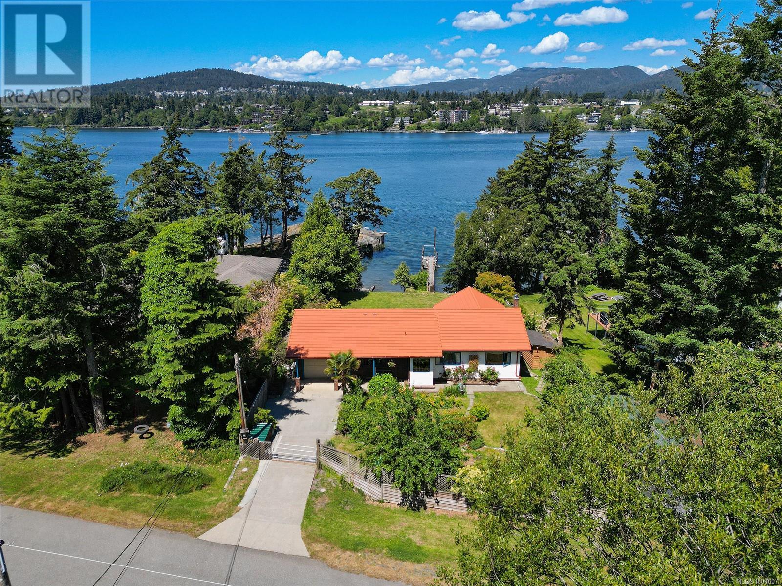 6528 Thornett Rd, Sooke, BC V9Z 1A5