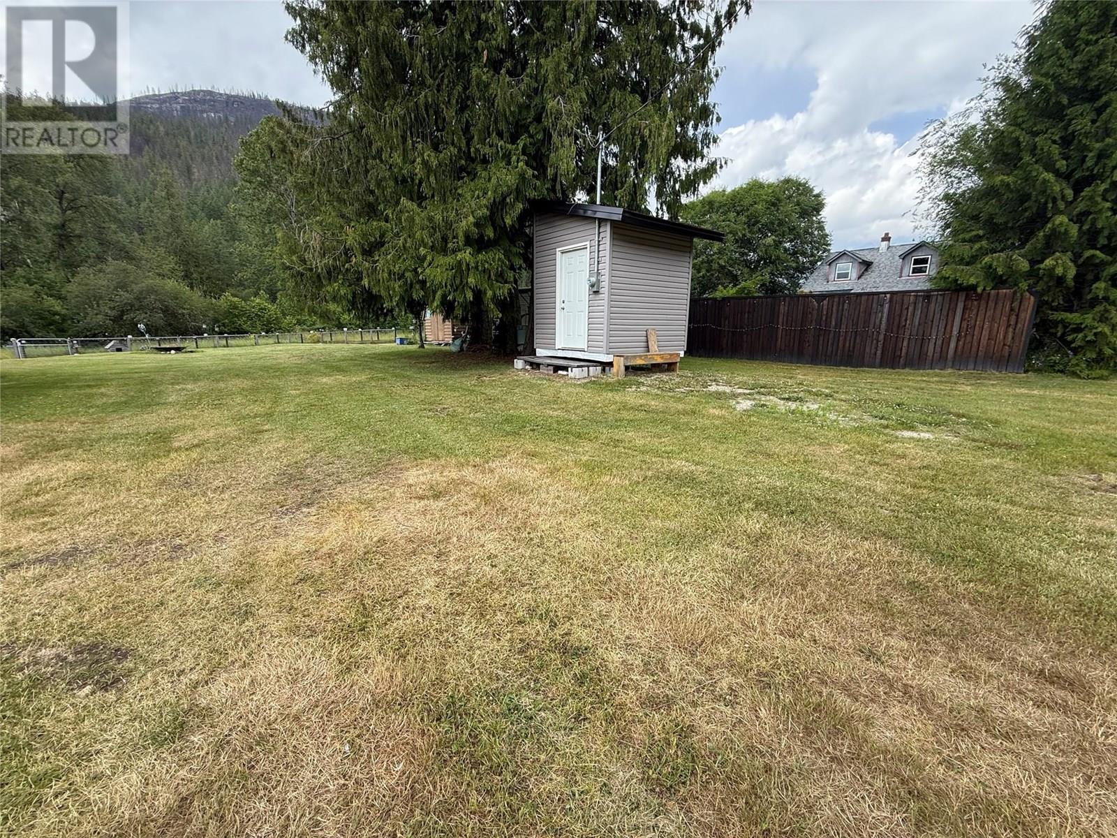 Main Street Lot APT 5 & 6, Slocan, BC V0G 2C0