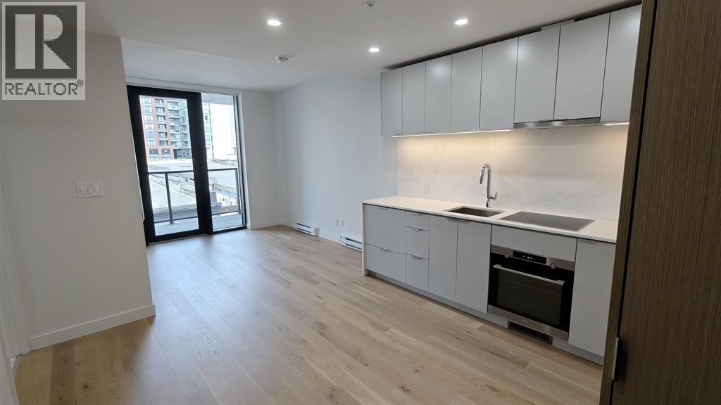 239 Keefer Street Unit 602, Vancouver, BC V6A 1X6